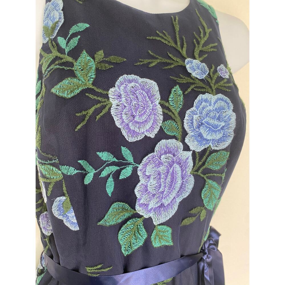 Tahari ASL Floral Embroidered Dress Size 6 - Picture 4 of 11